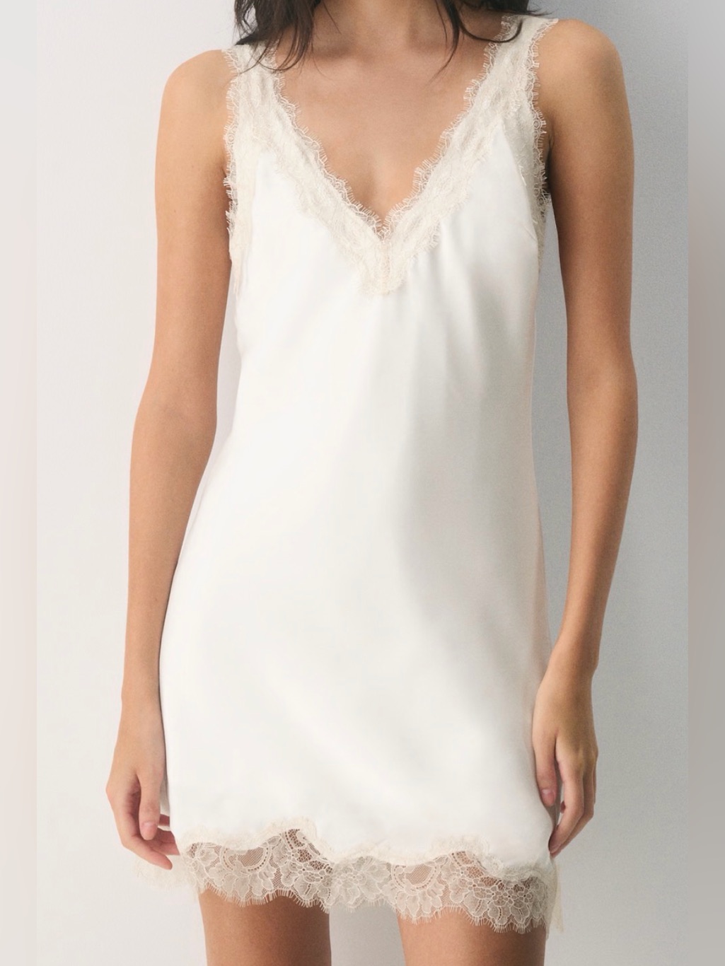 Aritzia Cream Lace-Trim V-Neck Slip